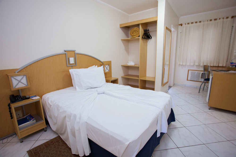 Estoril Hotel Marília Exterior foto